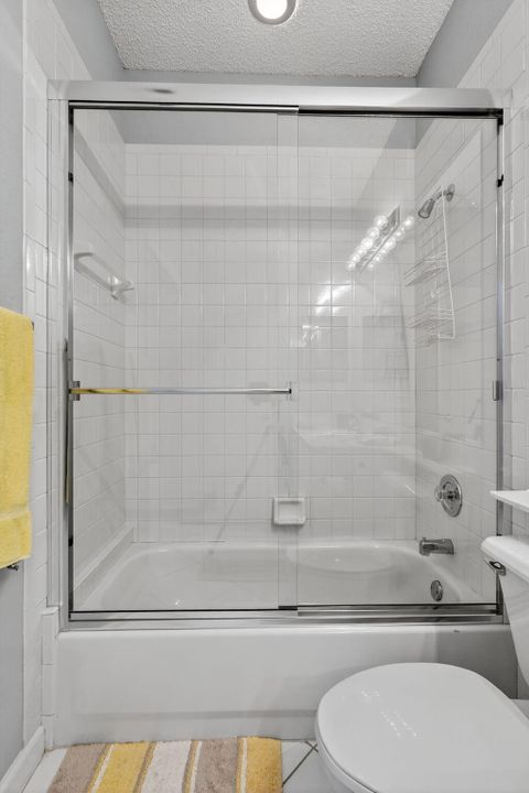 For Sale: $225,000 (2 beds, 2 baths, 1910 Square Feet)