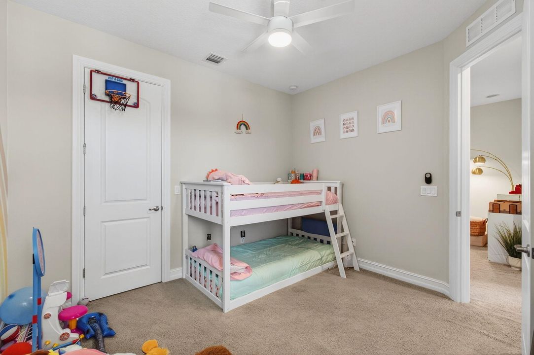 En Venta: $510,000 (3 camas, 2 baños, 2218 Pies cuadrados)