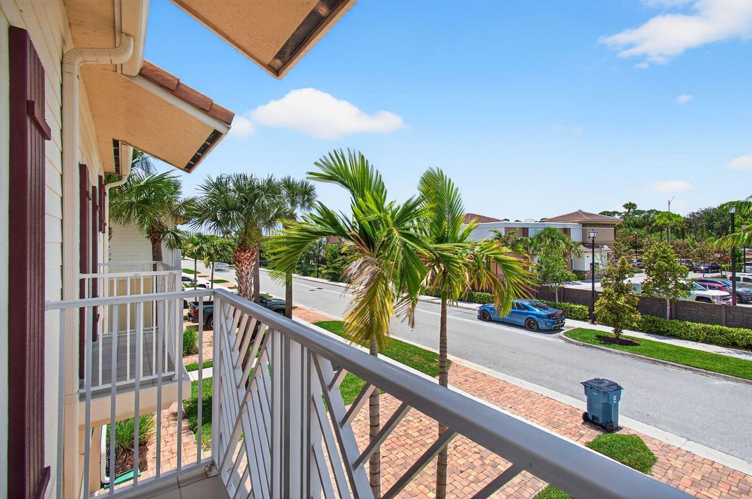 En Venta: $510,000 (3 camas, 2 baños, 2218 Pies cuadrados)