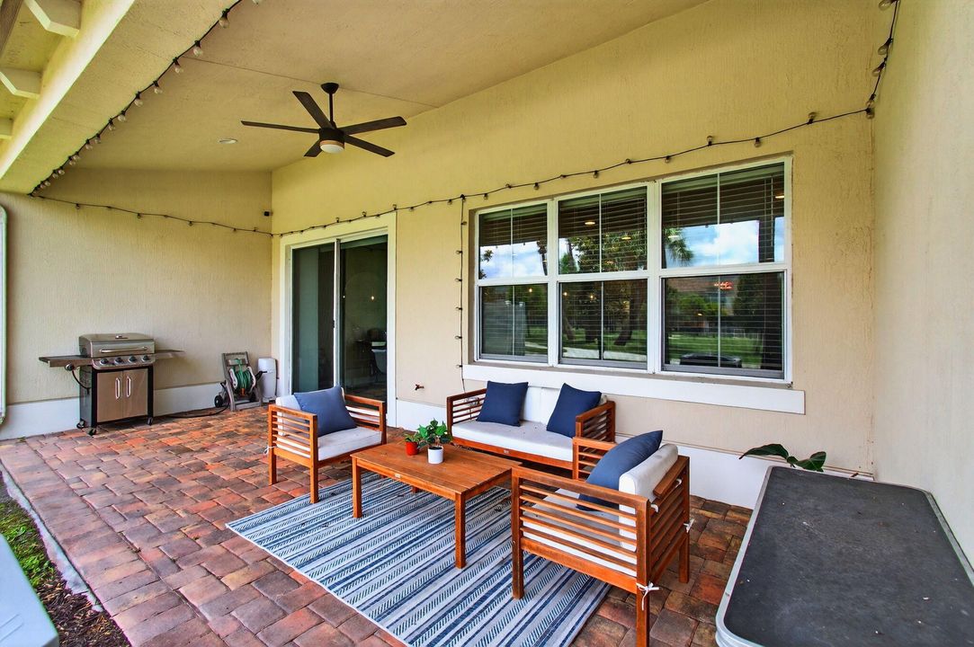 En Venta: $510,000 (3 camas, 2 baños, 2218 Pies cuadrados)