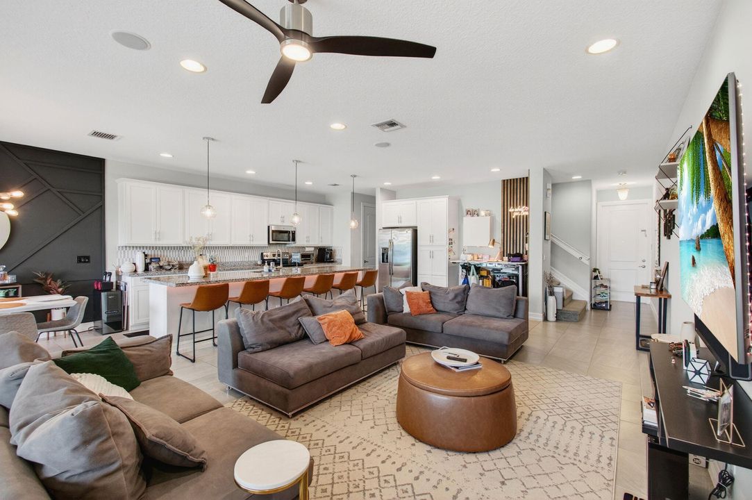 En Venta: $510,000 (3 camas, 2 baños, 2218 Pies cuadrados)