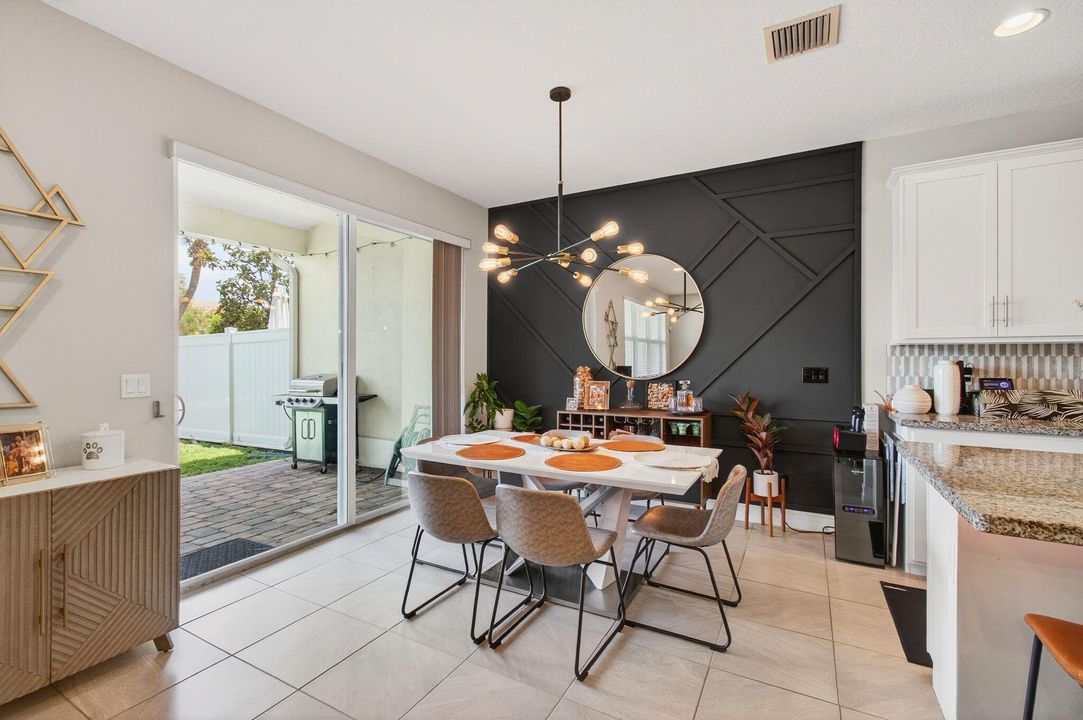 En Venta: $510,000 (3 camas, 2 baños, 2218 Pies cuadrados)