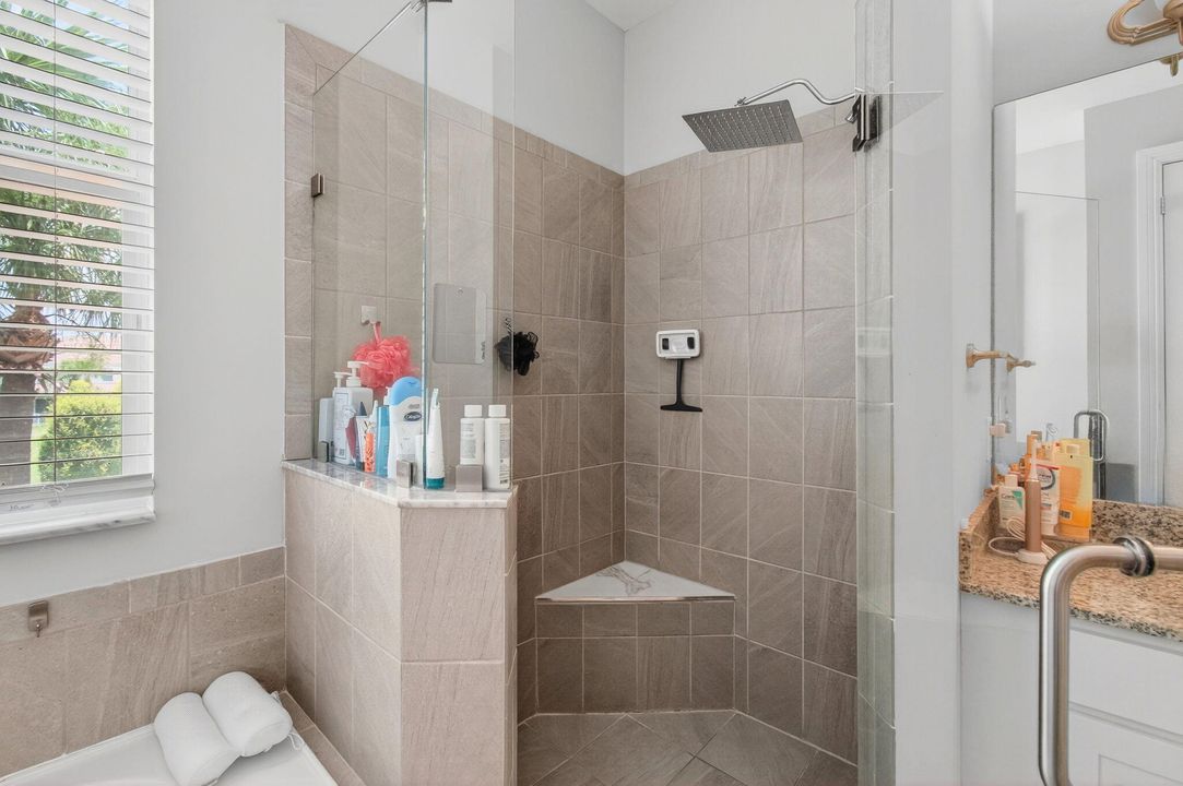 En Venta: $510,000 (3 camas, 2 baños, 2218 Pies cuadrados)