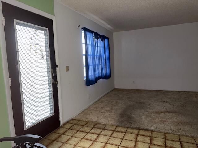 На продажу: $75,000 (2 спален, 2 ванн, 920 Квадратных фут)