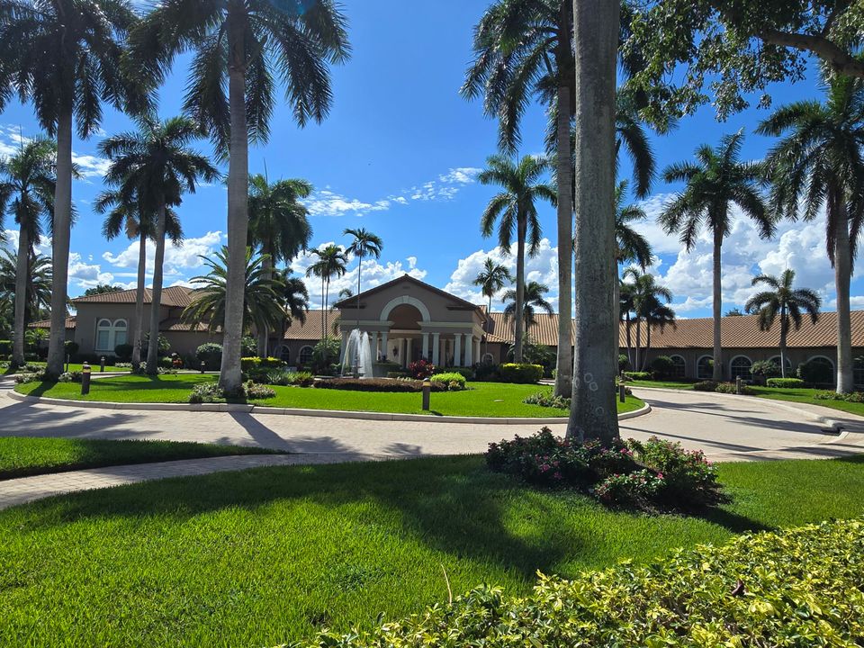 合同活跃: $4,750 (2 贝兹, 2 浴室, 1585 平方英尺)