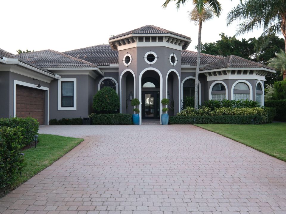 Recently Rented: $10,000 (5 beds, 4 baths, 3740 Square Feet)