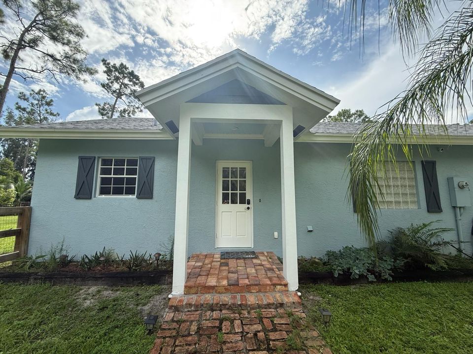 Recently Rented: $2,200 (1 beds, 1 baths, 950 Square Feet)