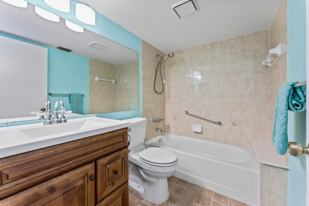 Под контрактом: $199,000 (2 спален, 2 ванн, 1111 Квадратных фут)