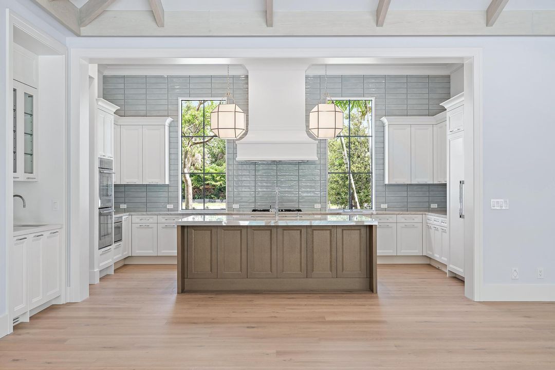 待售: $4,640,000 (4 贝兹, 4 浴室, 4229 平方英尺)