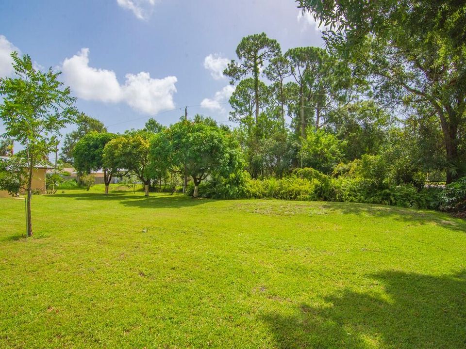 合同活跃: $485,000 (4 贝兹, 3 浴室, 2482 平方英尺)