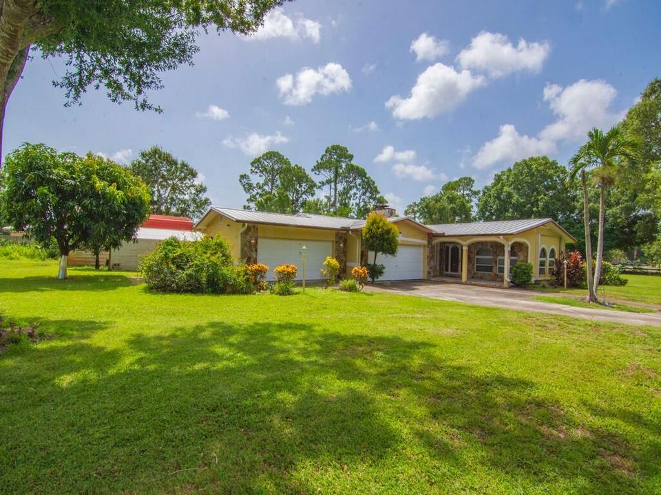 合同活跃: $485,000 (4 贝兹, 3 浴室, 2482 平方英尺)