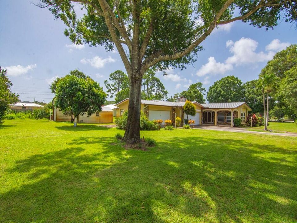 合同活跃: $485,000 (4 贝兹, 3 浴室, 2482 平方英尺)