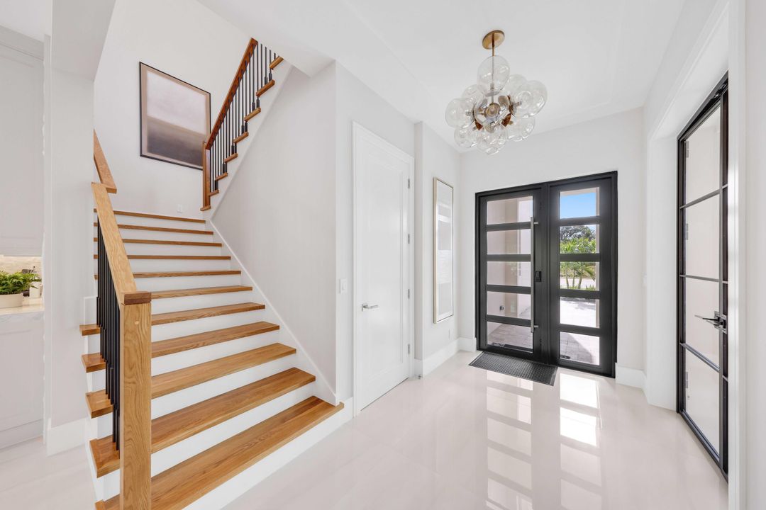 For Sale: $3,795,000 (5 beds, 5 baths, 4545 Square Feet)