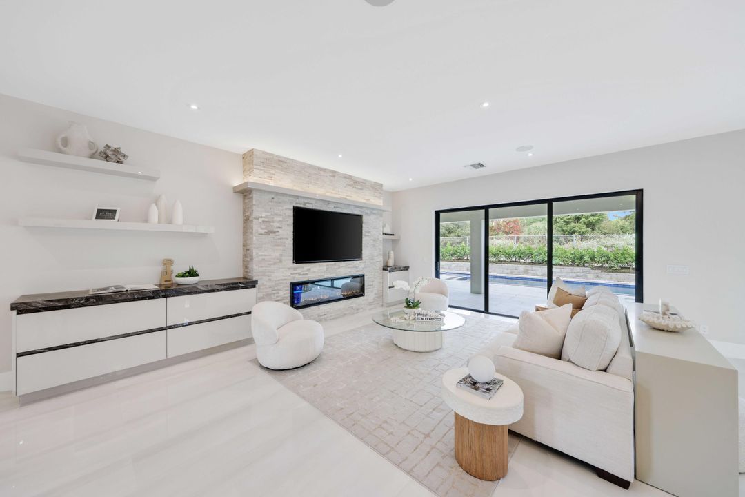 For Sale: $3,795,000 (5 beds, 5 baths, 4545 Square Feet)