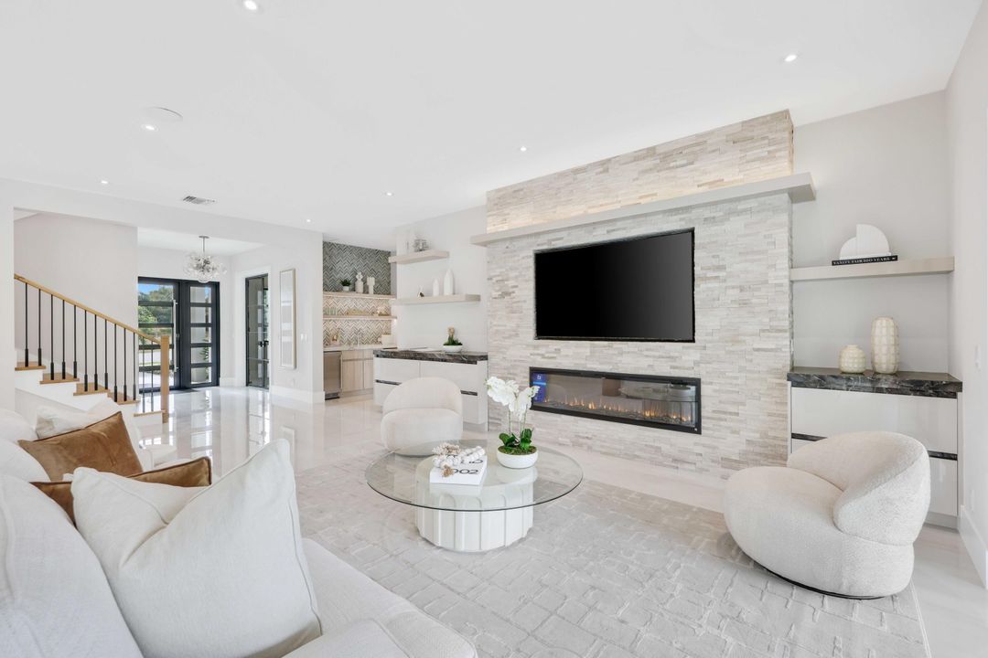 For Sale: $3,795,000 (5 beds, 5 baths, 4545 Square Feet)