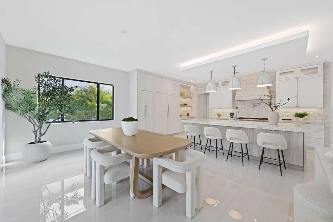 For Sale: $3,795,000 (5 beds, 5 baths, 4545 Square Feet)