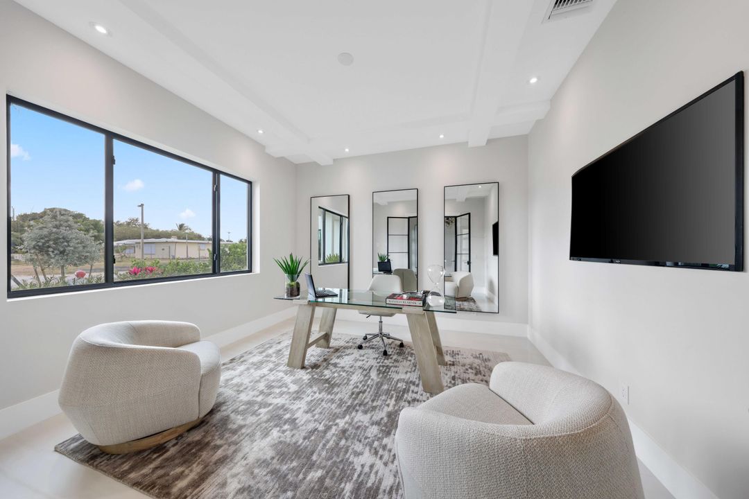 For Sale: $3,795,000 (5 beds, 5 baths, 4545 Square Feet)