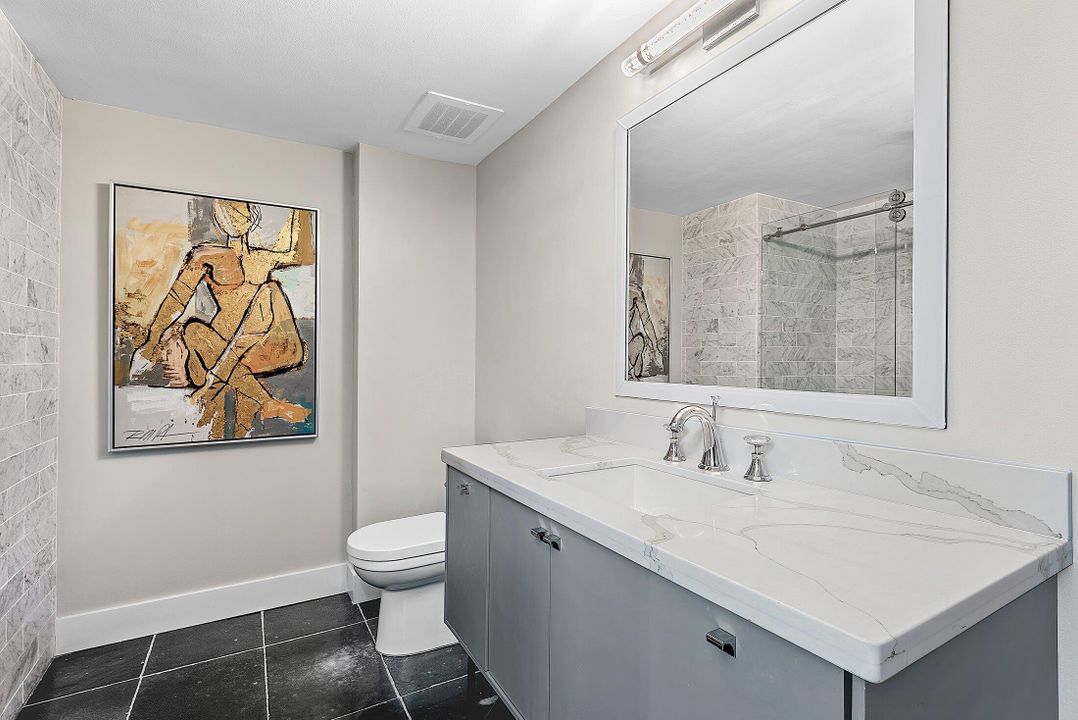 合同活跃: $1,050,000 (2 贝兹, 2 浴室, 1795 平方英尺)