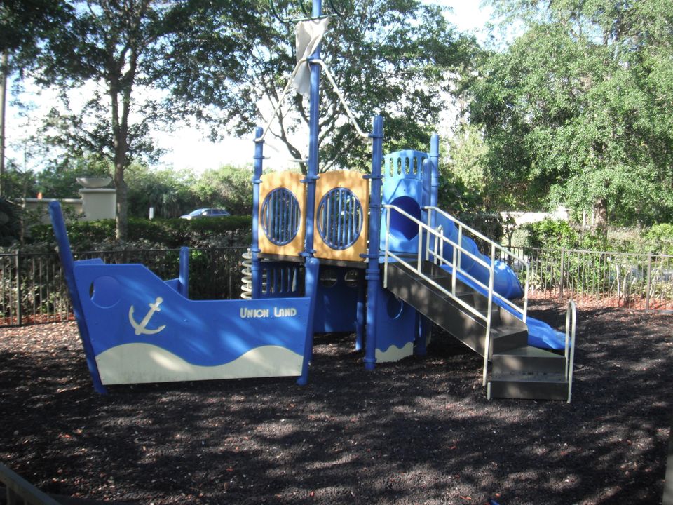 For Rent: $2,500 (3 beds, 2 baths, 1542 Square Feet)