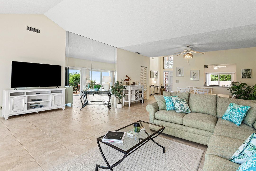 Active With Contract: $9,000 (3 beds, 3 baths, 1936 Square Feet)