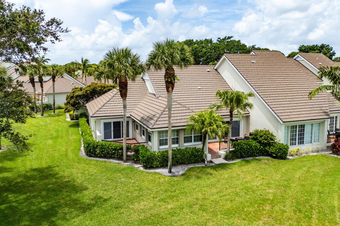 Active With Contract: $9,000 (3 beds, 3 baths, 1936 Square Feet)