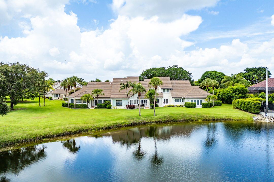 Active With Contract: $9,000 (3 beds, 3 baths, 1936 Square Feet)