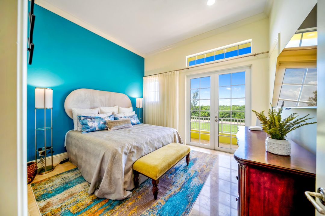 For Sale: $2,999,000 (4 beds, 4 baths, 3557 Square Feet)