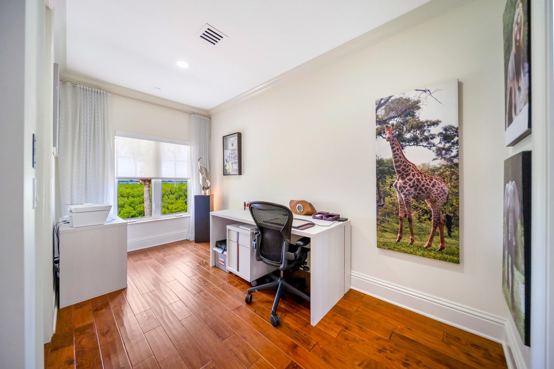 For Sale: $2,999,000 (4 beds, 4 baths, 3557 Square Feet)