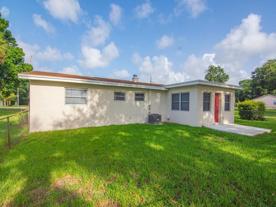 Activo con contrato: $259,000 (3 camas, 2 baños, 1352 Pies cuadrados)