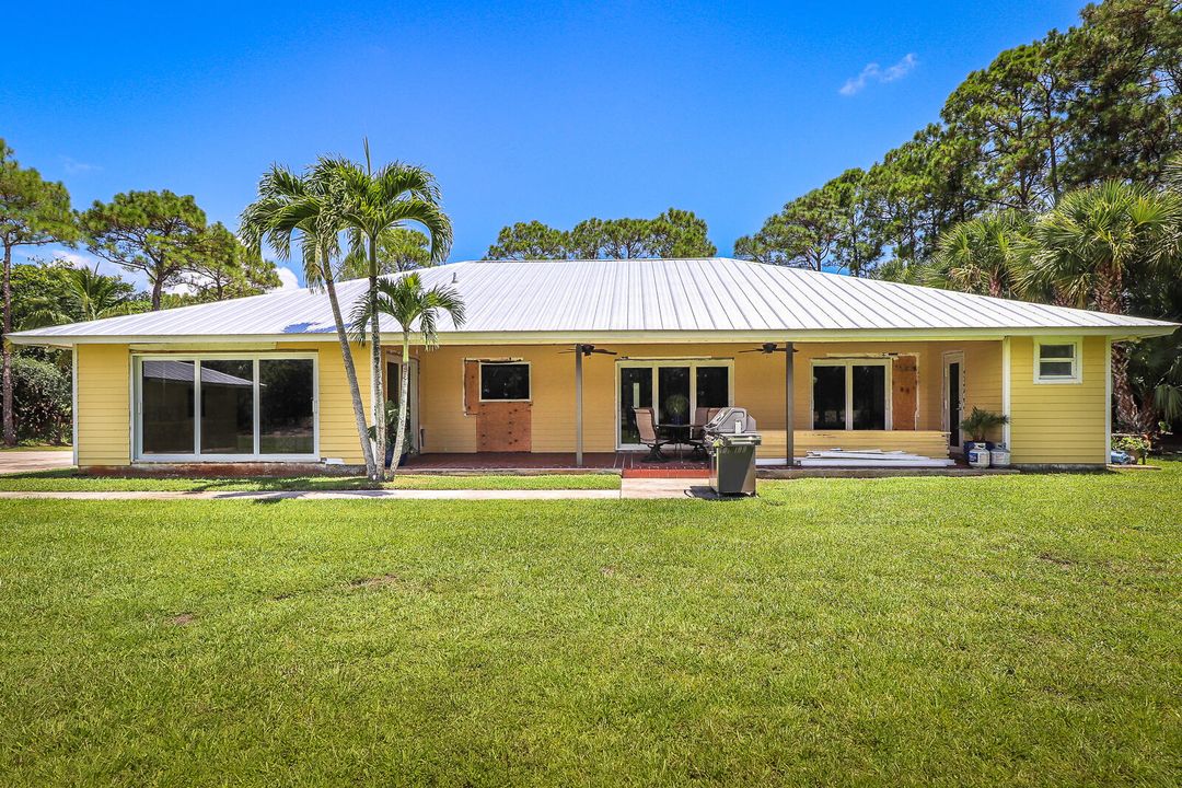 Под контрактом: $845,000 (4 спален, 3 ванн, 2291 Квадратных фут)