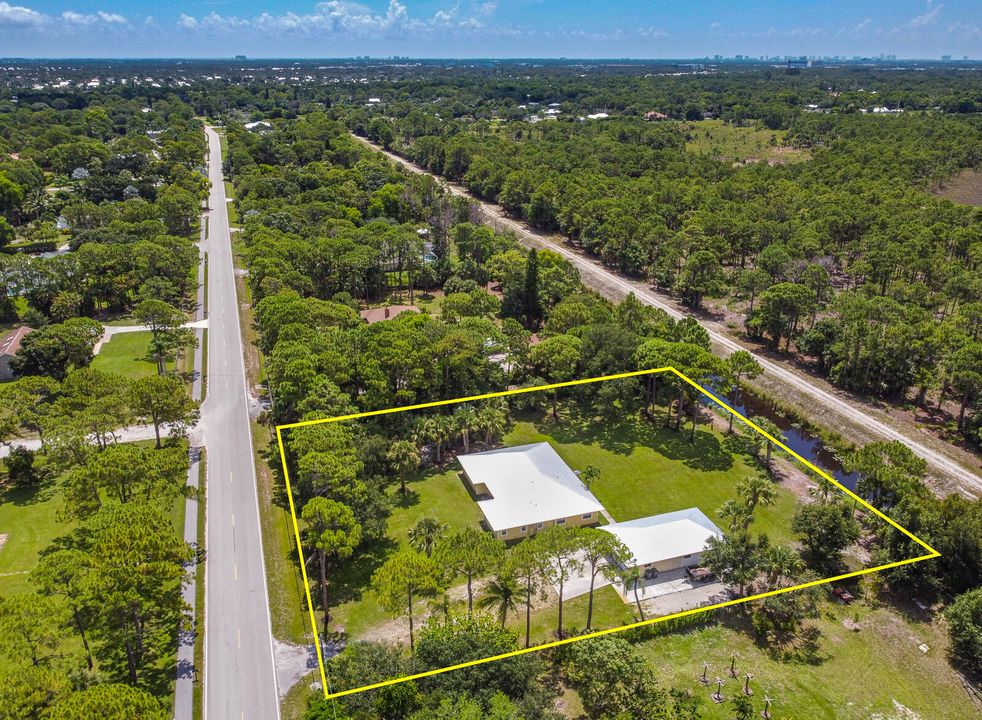 Под контрактом: $845,000 (4 спален, 3 ванн, 2291 Квадратных фут)