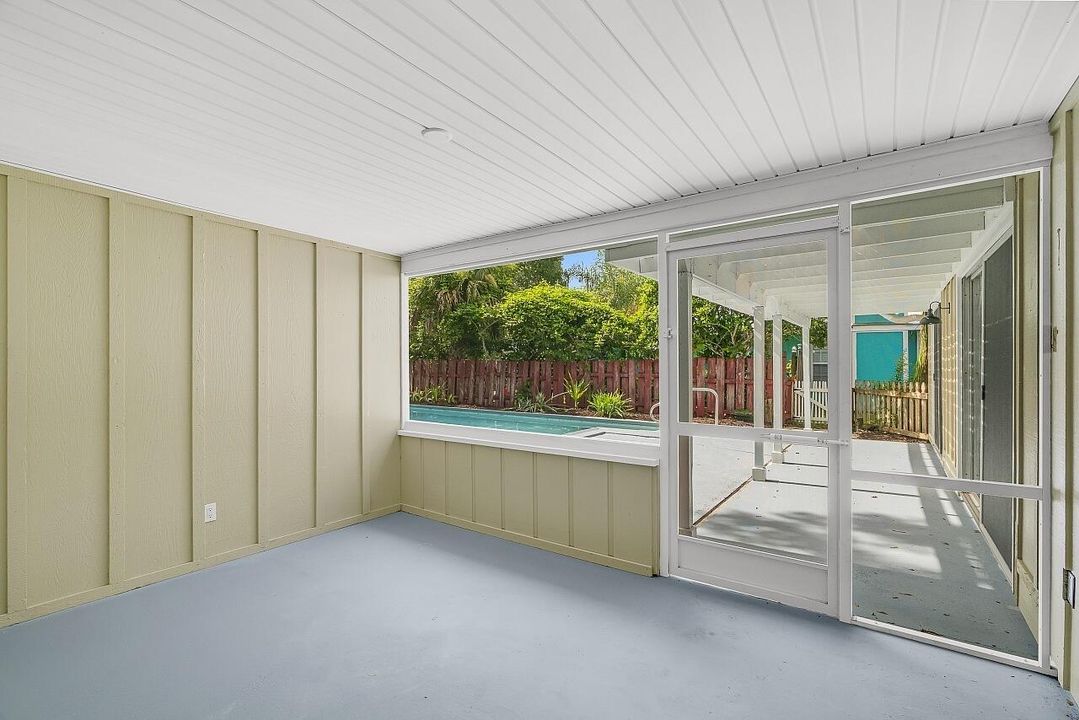 合同活跃: $389,000 (3 贝兹, 2 浴室, 1876 平方英尺)