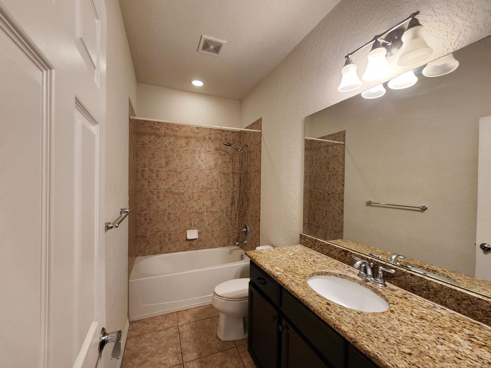 Active With Contract: $3,400 (3 beds, 2 baths, 1533 Square Feet)