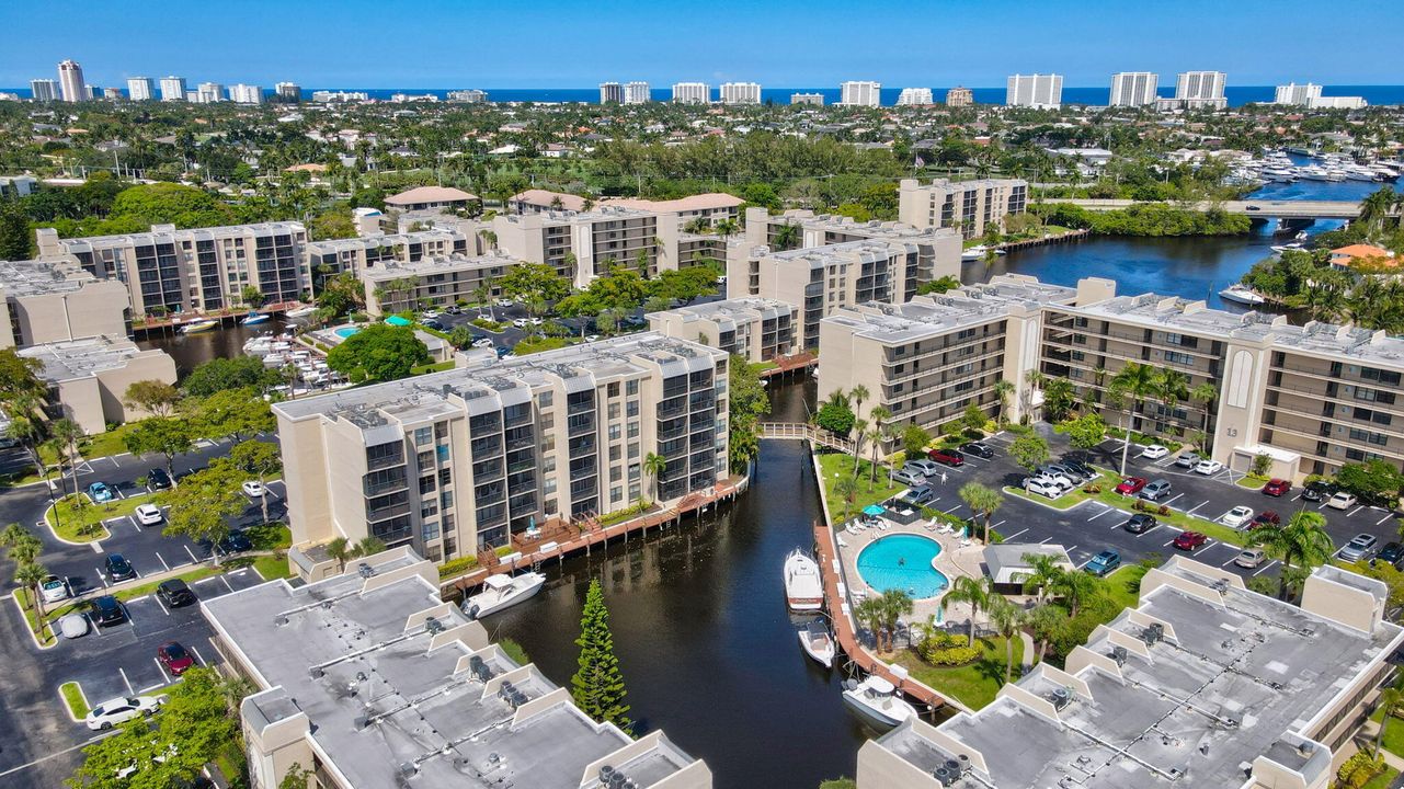 Active With Contract: $235,000 (1 beds, 1 baths, 795 Square Feet)