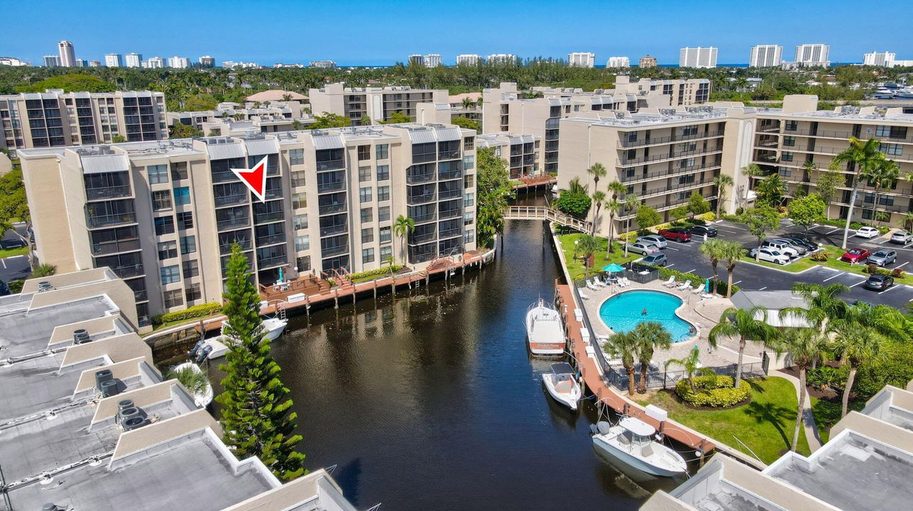 Active With Contract: $235,000 (1 beds, 1 baths, 795 Square Feet)