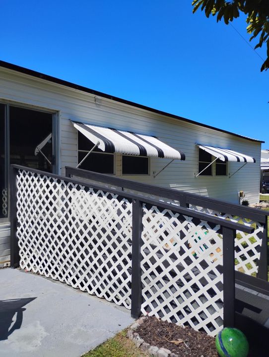 For Sale: $165,000 (1 beds, 1 baths, 840 Square Feet)