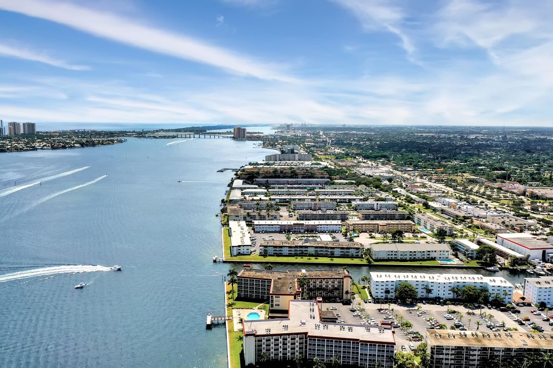 合同活跃: $3,000 (1 贝兹, 1 浴室, 720 平方英尺)