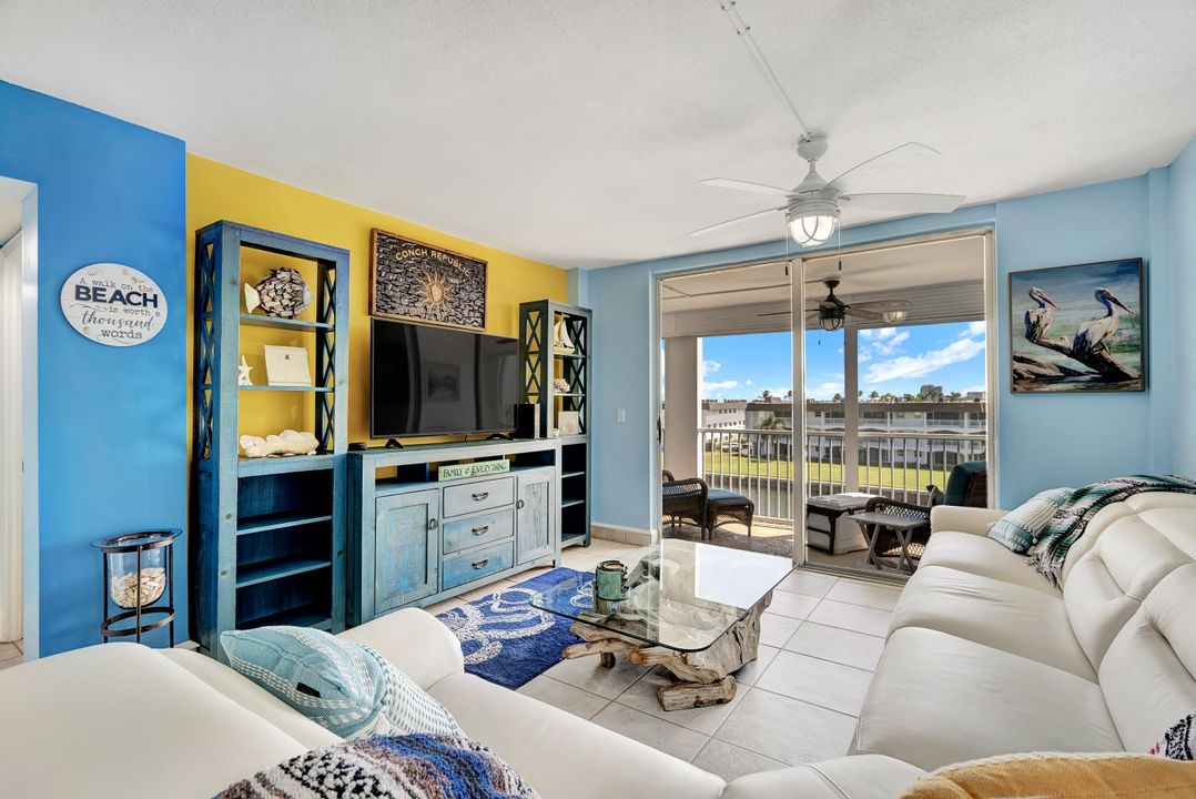 合同活跃: $3,000 (1 贝兹, 1 浴室, 720 平方英尺)