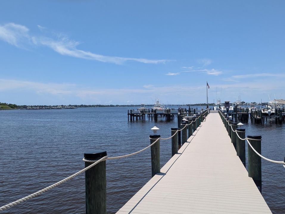 待售: $215,000 (2 贝兹, 2 浴室, 1072 平方英尺)