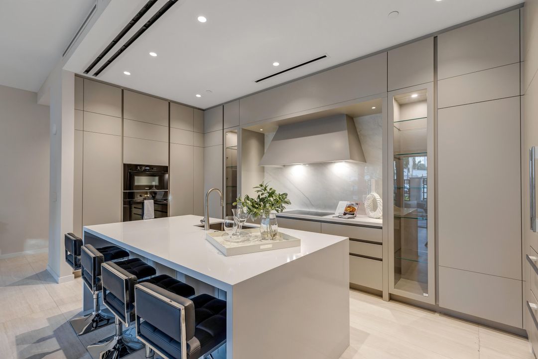 For Rent: $16,000 (2 beds, 2 baths, 1561 Square Feet)