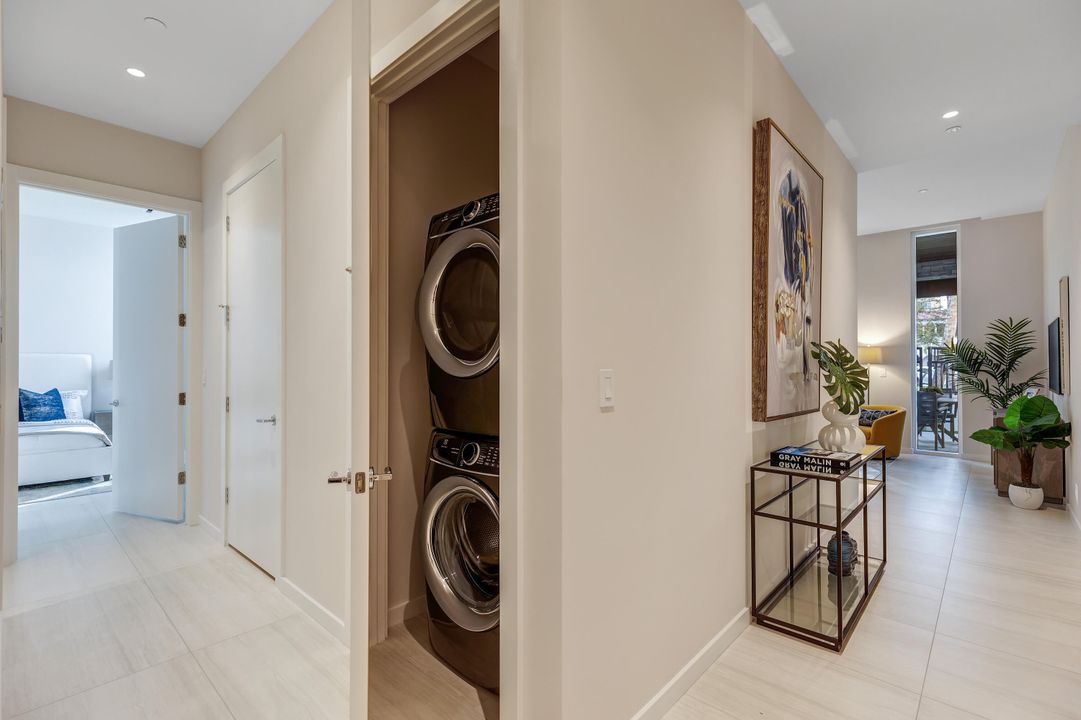 For Rent: $16,000 (2 beds, 2 baths, 1561 Square Feet)