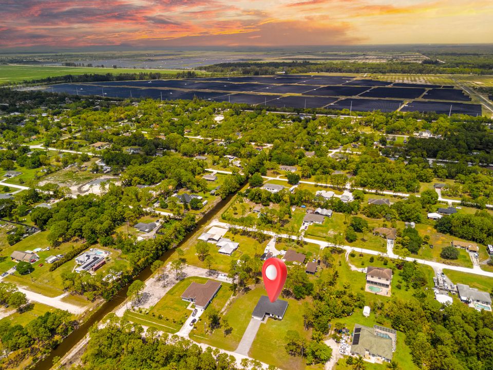 Active With Contract: $765,000 (4 beds, 2 baths, 2256 Square Feet)