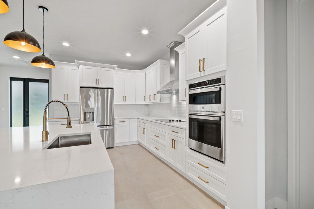 Active With Contract: $765,000 (4 beds, 2 baths, 2256 Square Feet)