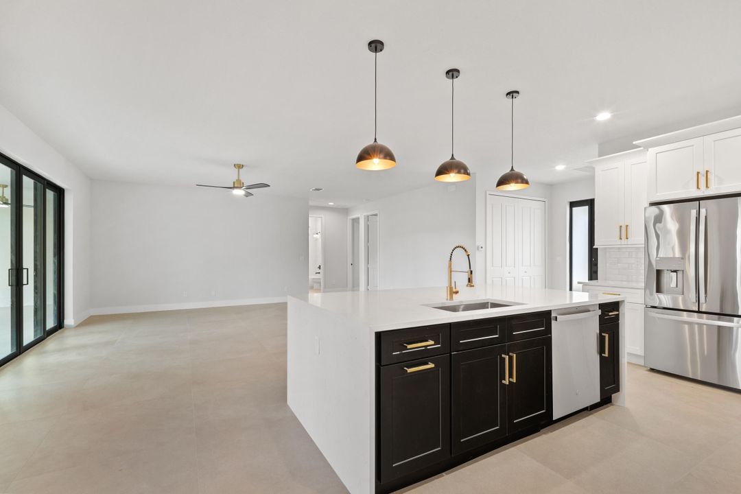 Active With Contract: $765,000 (4 beds, 2 baths, 2256 Square Feet)