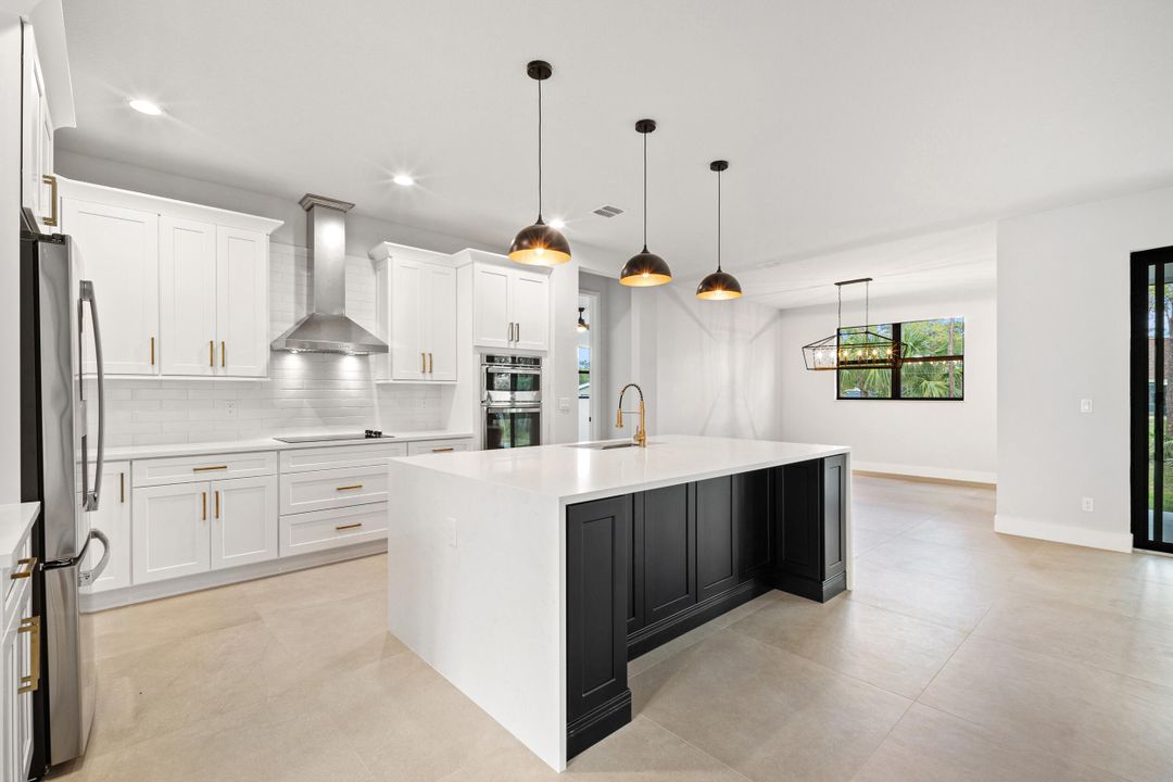 Active With Contract: $765,000 (4 beds, 2 baths, 2256 Square Feet)