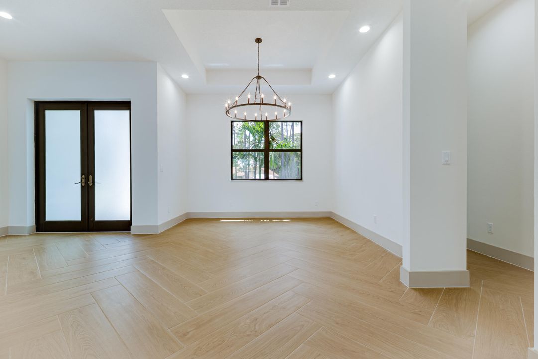 Active With Contract: $1,175,000 (4 beds, 3 baths, 2946 Square Feet)