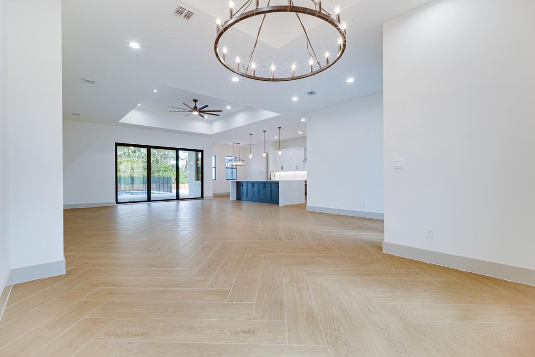 Active With Contract: $1,175,000 (4 beds, 3 baths, 2946 Square Feet)