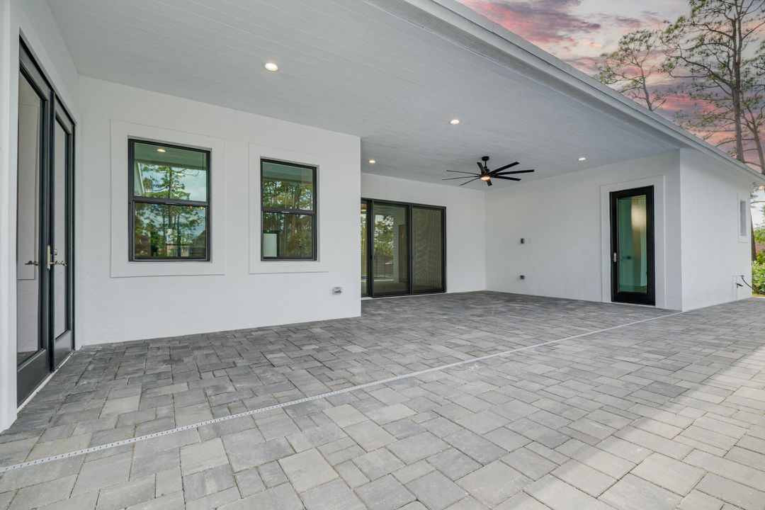 Active With Contract: $1,175,000 (4 beds, 3 baths, 2946 Square Feet)