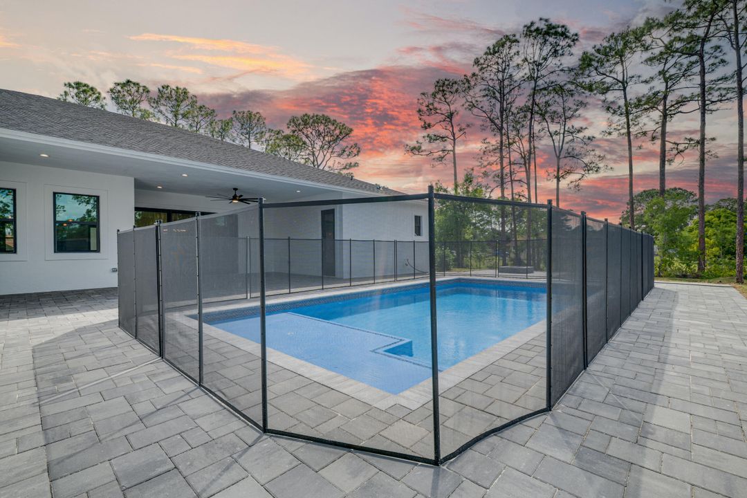 Active With Contract: $1,175,000 (4 beds, 3 baths, 2946 Square Feet)