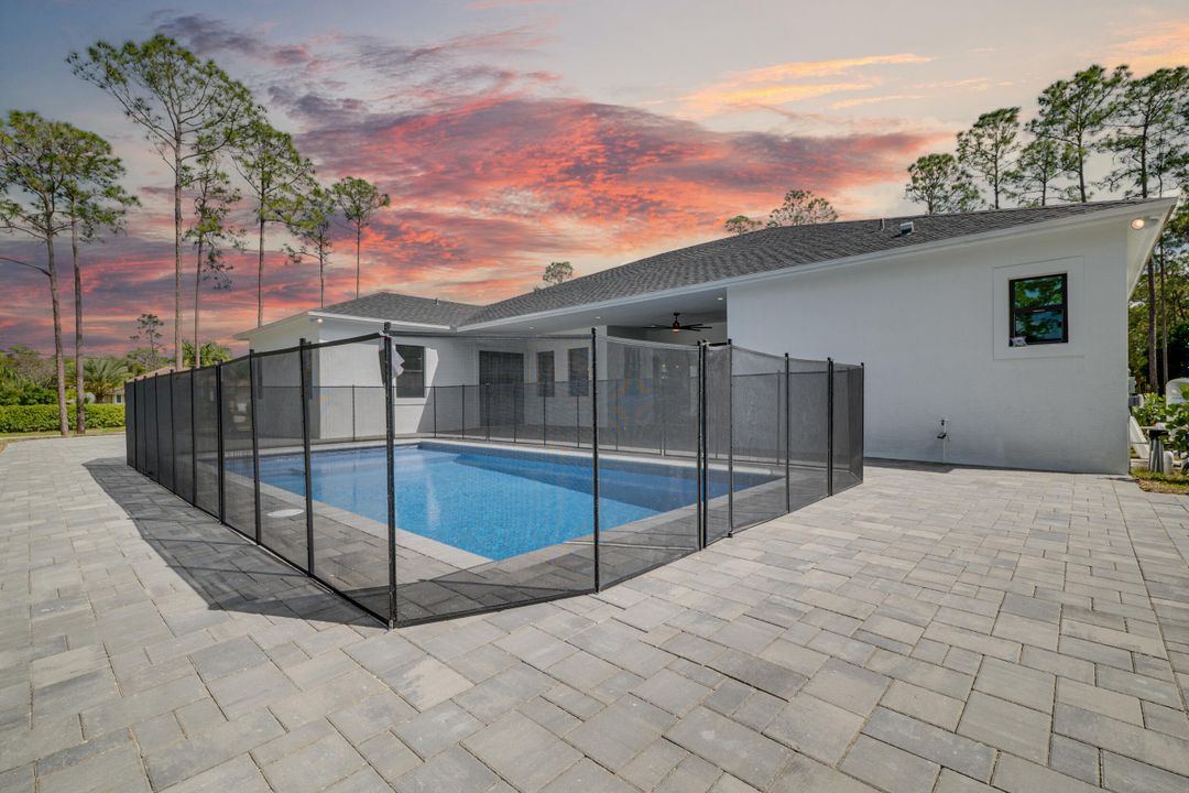 Active With Contract: $1,175,000 (4 beds, 3 baths, 2946 Square Feet)